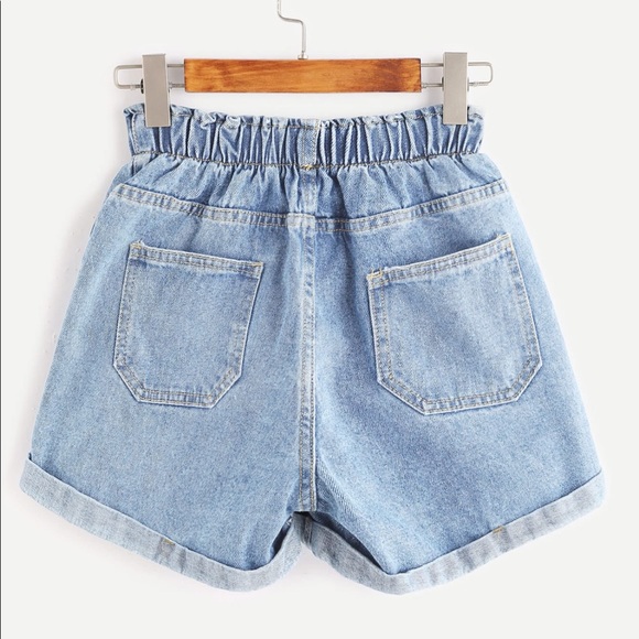 Paper bag shorts - Picture 2 of 2